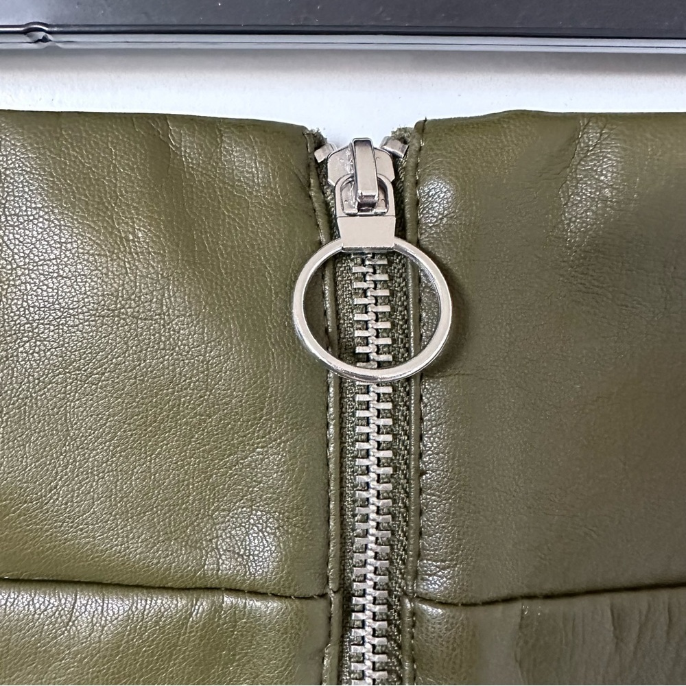 Express Vegan Leather O-ring Zip Front Mini Skirt Olive Green Sz 4 Fits 2 NWT - Picture 7 of 10